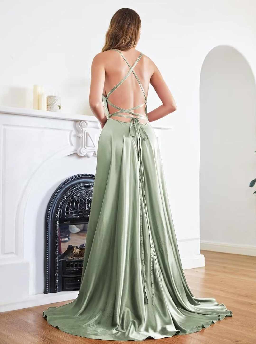 Elegancka satynowa sukienka maxi z rozcięciem M - obrazek 3